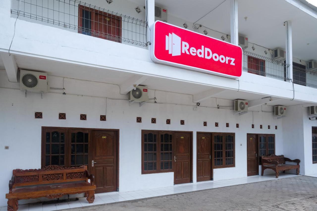 Reddoorz Near Plaza Ambarrukmo Hotel