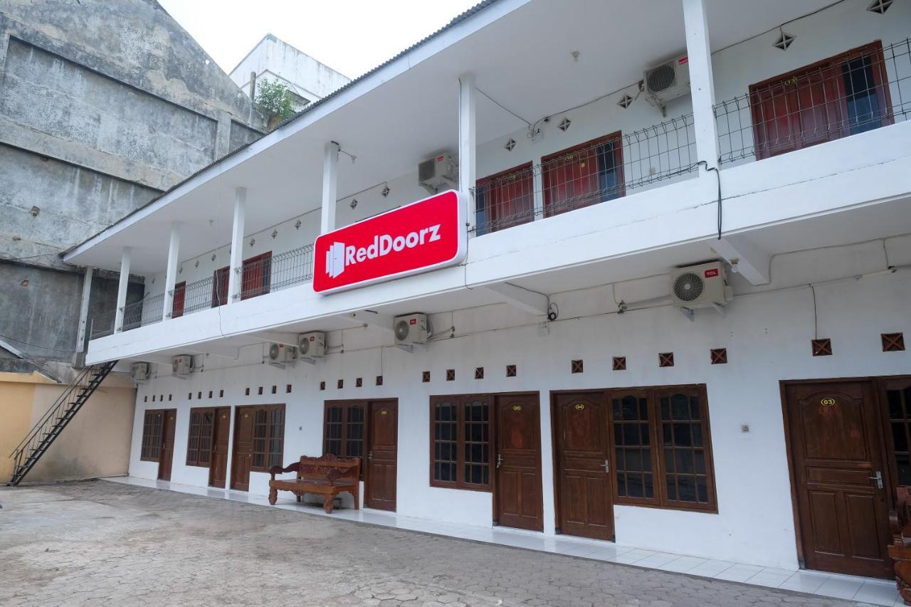 Reddoorz Near Plaza Ambarrukmo 2* Yogyakarta